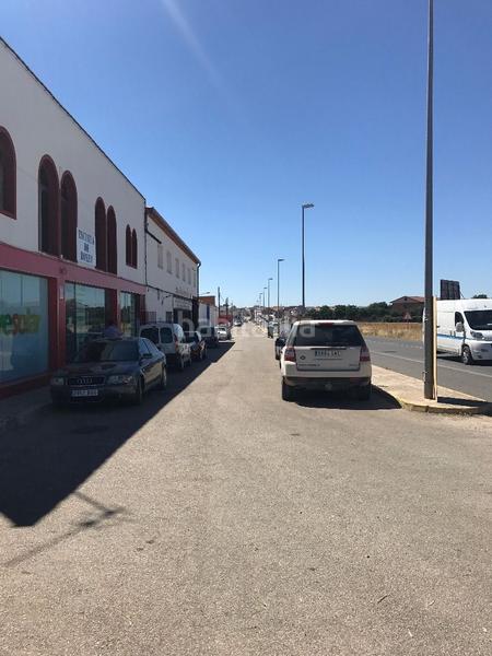Foto cc796518-cdab-4059-ad92-3c2c27acb680. Industrial building in carretera de la solana 3 in Membrilla