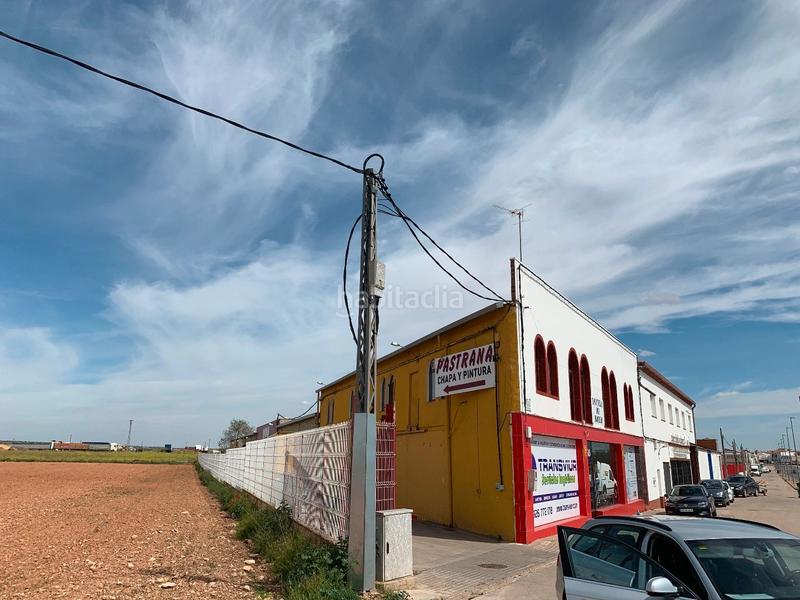 Foto cc91ffe3-b9c7-40f5-84d5-dc25a6bb3743. Industrial building in carretera de la solana 3 in Membrilla