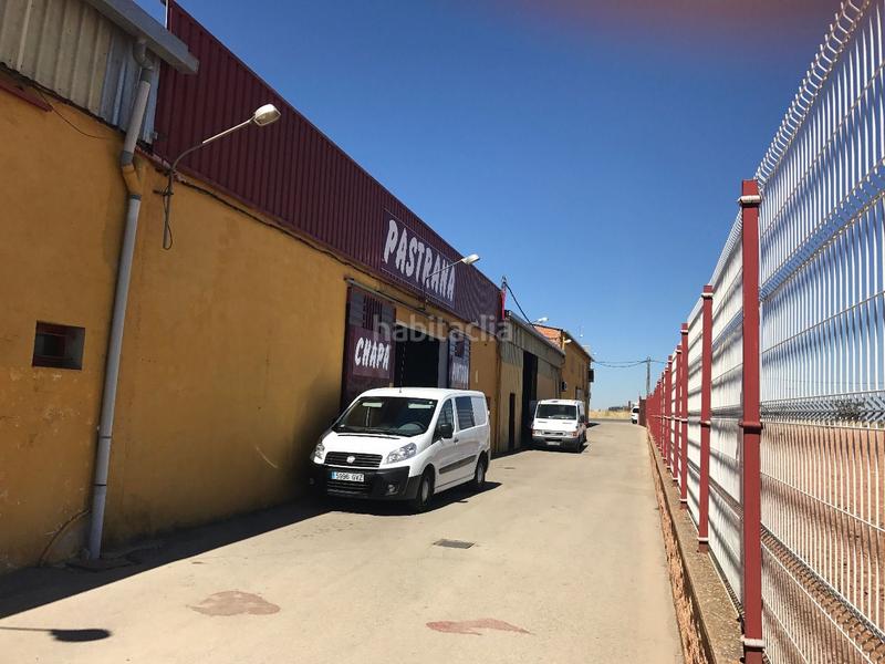 Foto fd1c9239-470d-4de5-aeee-8f2b684bf3b2. Industrial building in carretera de la solana 3 in Membrilla