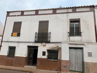 Casa adossada a Calle molina 6. Aquí tienes el anuncio optimizado para un enfoque más formal y a