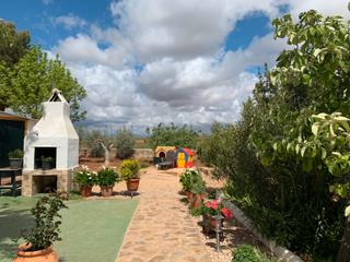 Xalet en Autova del sur 175. Preciosa finca rustica.