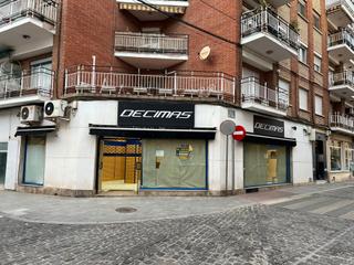 Local commercial à Calle de jesús del perdón 7. Oportunidad única: espacioso local de 100m² en manzanares