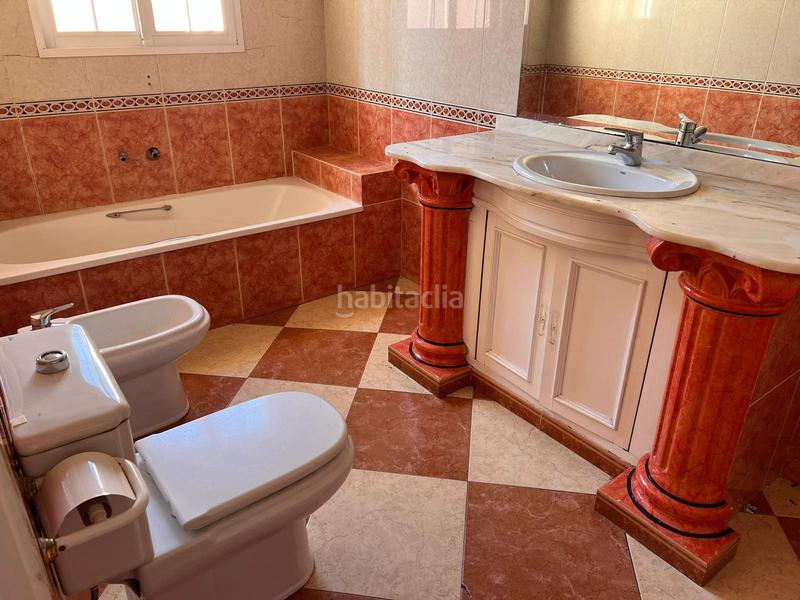 Foto dd44697e-1ae0-4397-a04a-e27d87d2c0a7. Casa adossada a calle navarra 47 a Villarrubia de los Ojos