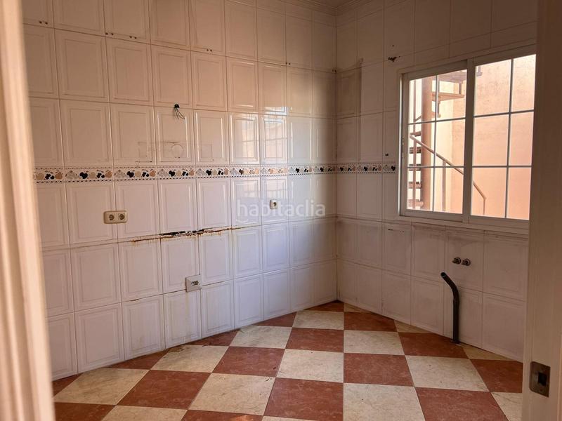 Foto e00ef3a8-eed7-4b05-a2dd-466a720600f8. Casa adossada a calle navarra 47 a Villarrubia de los Ojos