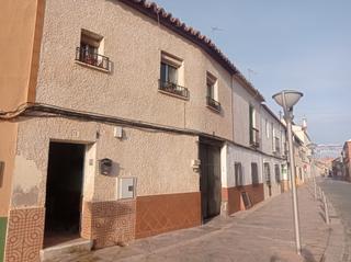 Maison jumelée  Plaza de san blas. Casa en venta, perfecta para reedificar, ideal inversores