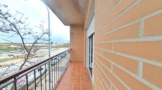 Piso en Avenida juan carlos i 30. Venta de piso dúplex en juan carlos i  tomelloso (ciudad real)