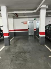 Aparcament cotxe a Centro - Plaza Mayor. Garaje en venta en pio xii.