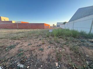 Wohngrundstück in Malagón. Solar en venta en malagon.