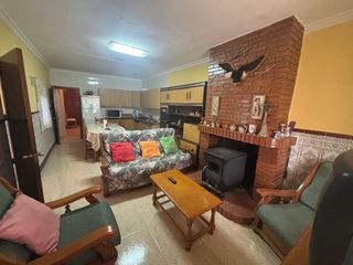 House in Malagón. Casa en venta en malagon, 4 dormitorios.