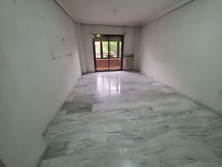 Pis a La Moreria. Piso en venta en ciudad real, 4 dormitorios.