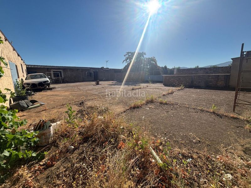 Foto f1c17123-b653-496f-86c2-62db2dedb950. Fabrikhalle in Fuente el Fresno