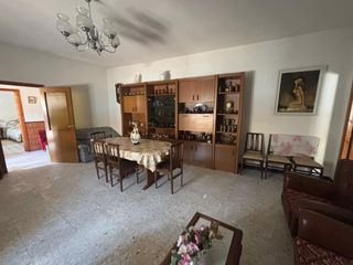 Casa in Fuente el Fresno. Casa en venta en fuente el fresno, 6 dormitorios.