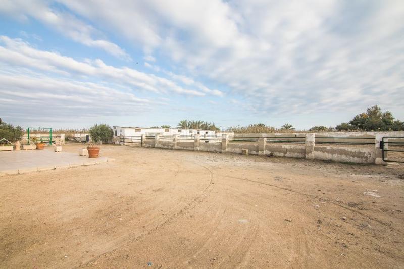 Foto 68d18961-18f8-4b31-90c4-dca8b48257e9. Chalet en baya-alta 46 en Las Bayas Elche / Elx