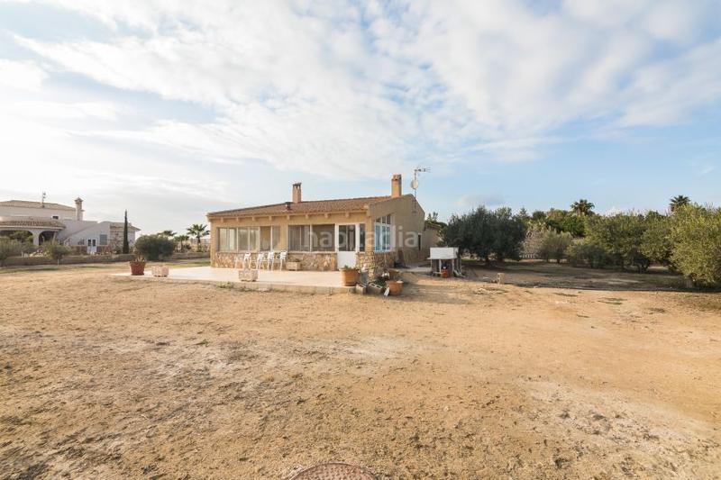 Foto e5a60f76-e5d4-4bf2-8ebe-d9c19acc01ac. Xalet a baya-alta 46 a Las Bayas Elche / Elx