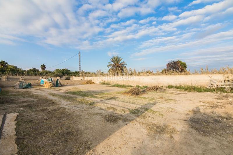 Foto f74d86cc-d72b-4ac3-9561-bdafa2cbc28e. Xalet a baya-alta 46 a Las Bayas Elche / Elx