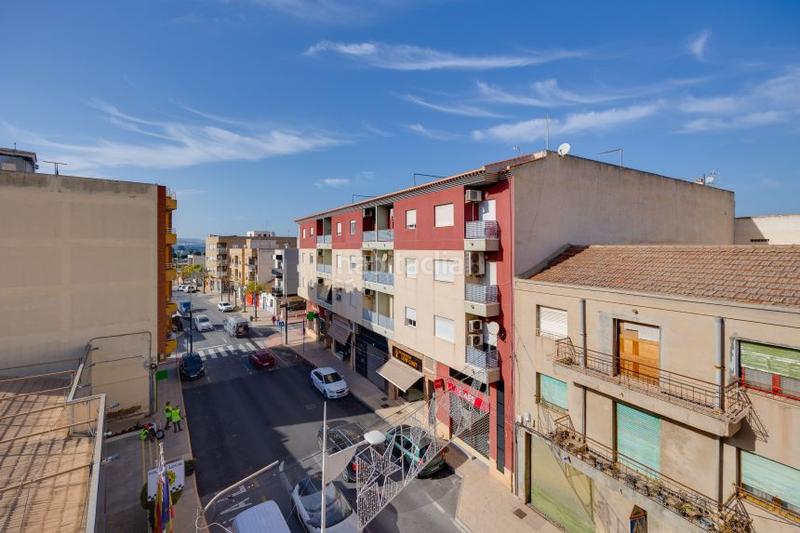 Foto f65d9410-e71a-4426-b7f8-2b570ab2ec85. Casa a schiera in calle cortés valencianas 22 in Rojales