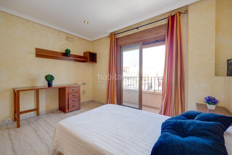 Foto 809452b0-1413-4522-a1dd-715ac707a0bd. Casa adossada a calle cortés valencianas 22 a Rojales