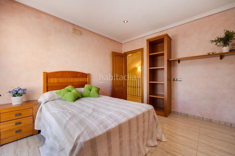 Foto cd875cd7-ee27-4825-844b-d2a73d065525. Casa adossada a calle cortés valencianas 22 a Rojales