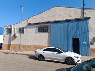 Nau industrial a Calle el almendro 12