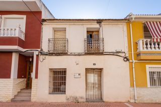 Terreny residencial a Calle manresa 10. Solar urbano en el centro de san fulgencio