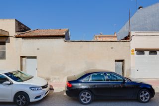 Terreny residencial a Calle pío xii 2. Solar urbano en el centro de san fulgencio
