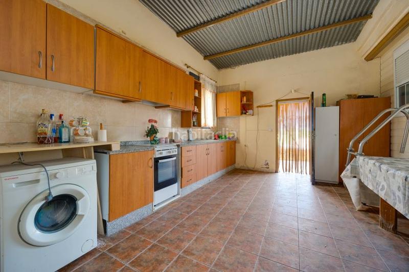 Foto 2f7c321d-cfa4-4731-be8f-3ba8ea28764a. Chalet en calle diseminado 75 en Almansa