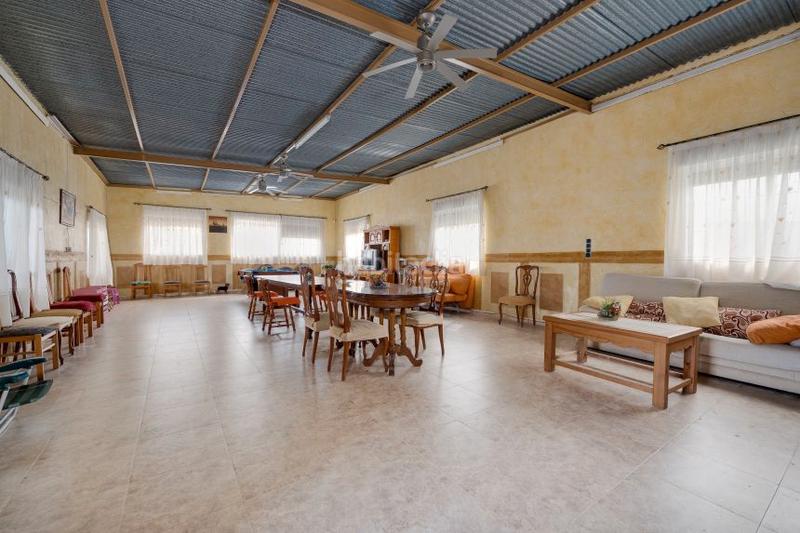 Foto d09f620c-2c79-458d-a4d4-a4a0f5e2c5a1. Chalet en calle diseminado 75 en Almansa