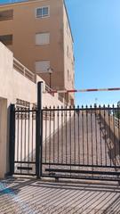 Car parking in Carrer del mar 44