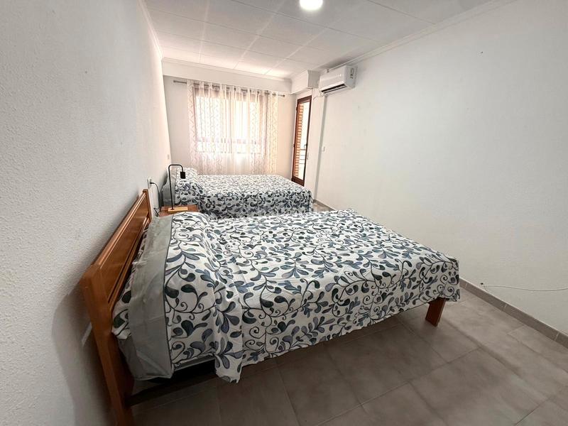 Foto 92b2ab03-5ba3-4f4a-9071-1e0f45d11259. Lloguer pis a calle juan torres batiste 4 a Centro Santa Pola