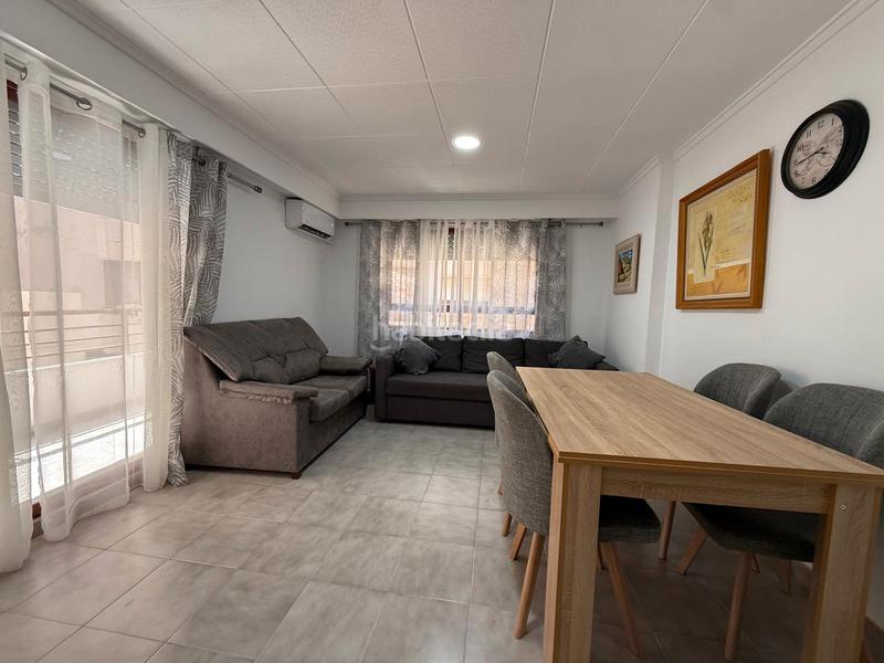 Foto 01773944-75fd-446c-8f90-b7d2e0ff1d33. Alquiler piso en calle juan torres batiste 4 en Centro Santa Pola