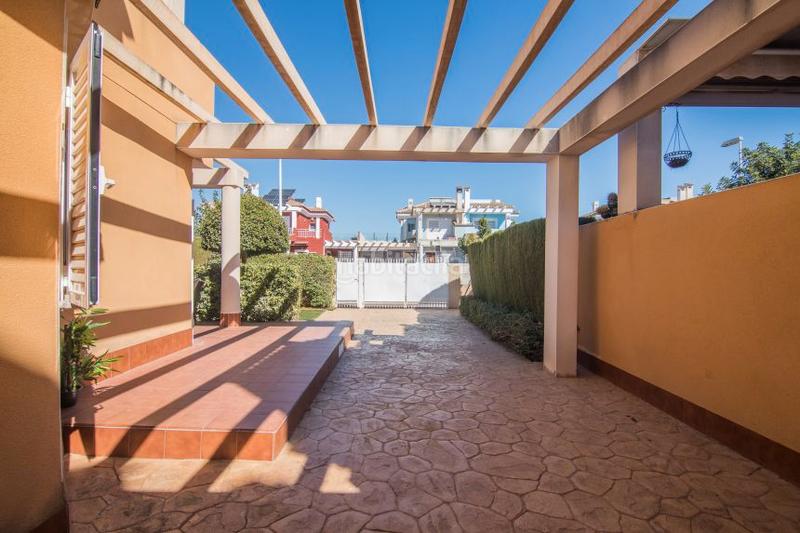 Foto 4e766a4f-c948-45a5-b4a1-5b3f5dffcf74. Casa adosada en calle monte de Santa Pola 10 en Monte Faro-Altomar II Santa Pola