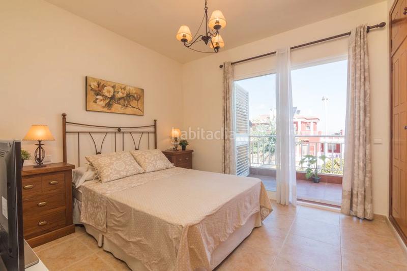 Foto 53303db2-508d-4499-b079-2aa927d5bbee. Casa adosada en calle monte de Santa Pola 10 en Monte Faro-Altomar II Santa Pola