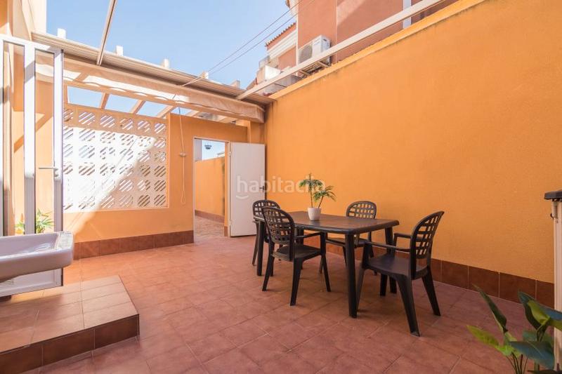 Foto 8ae64be9-ce3e-4365-8850-56c0e5dd495d. Casa adosada en calle monte de Santa Pola 10 en Monte Faro-Altomar II Santa Pola