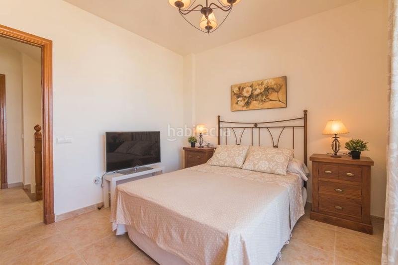 Foto dd2a8fbe-678c-445e-a876-7042b3baee9d. Casa adosada en calle monte de Santa Pola 10 en Monte Faro-Altomar II Santa Pola