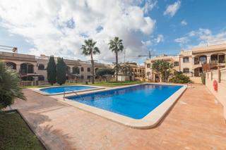 House in Avenida Asociación Victimas del Terrorismo 43