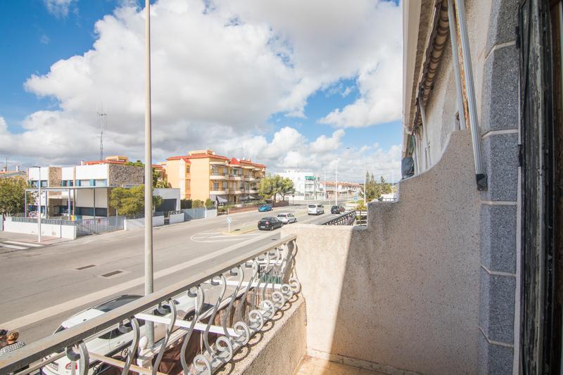 Foto 3d80105e-d150-4c1d-88be-0f3948a0189d. Casa adosada en avinguda verge del pilar 54 en Gran Playa Santa Pola