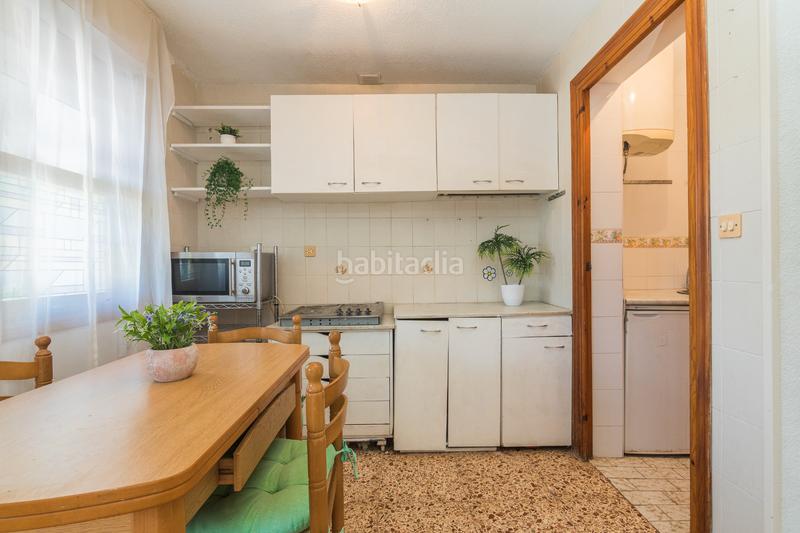 Foto c49ef56f-7705-4d20-b0e4-cf10d6ca24a6. Semi detached house in avinguda verge del pilar 54 in Santa Pola