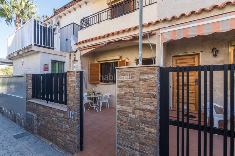 Foto 44d17963-5dc7-4d36-9e4b-9027576b5df3. Casa adossada a calle cox 10 a Gran Playa Santa Pola