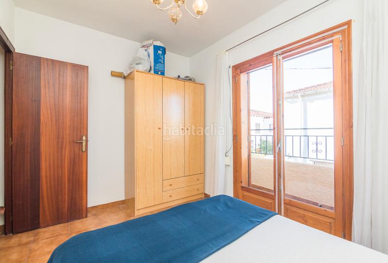 Foto ad0712d5-c3d3-4eef-aa5e-816c8ee6dfad. Casa adossada a calle cox 10 a Gran Playa Santa Pola