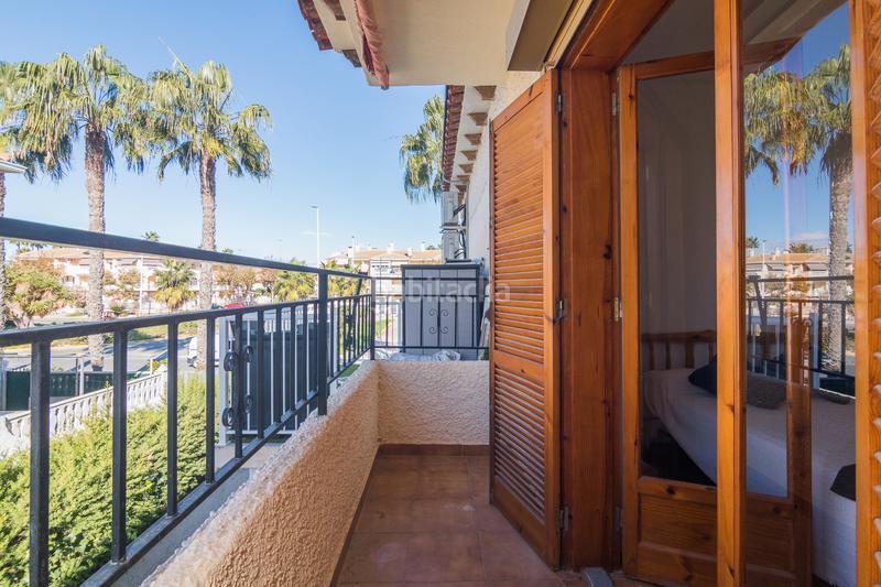 Foto 8468b872-43de-4d8c-9c92-f220ee981632. Maison jumelée dans calle cox 10 dans Gran Playa Santa Pola