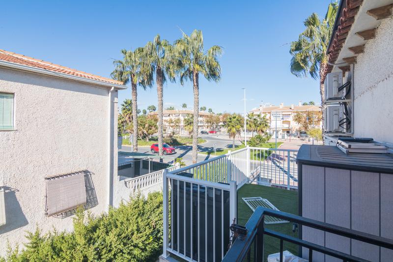 Foto f32c6375-be71-4230-8bbe-0727cf397fdc. Maison jumelée dans calle cox 10 dans Gran Playa Santa Pola
