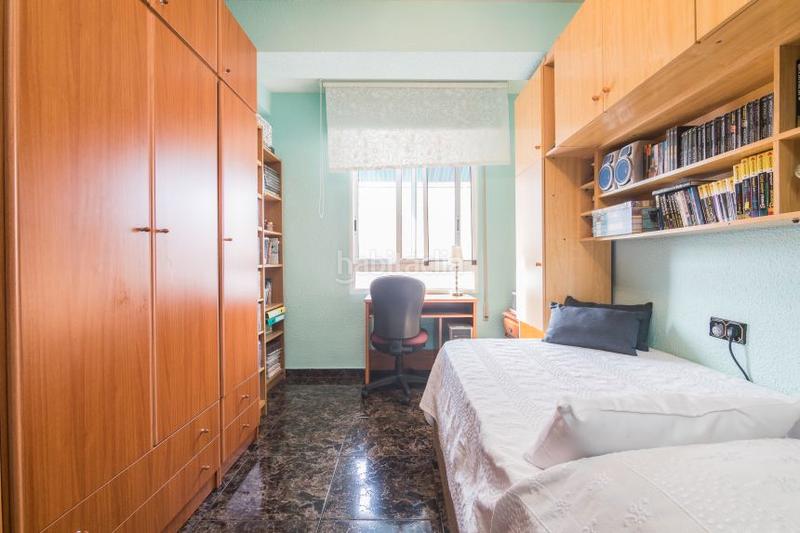 Foto a215aed3-86f4-46d8-a4c7-dd48a4e5e4b3. Appartamento in carrer espoz y mina 46 in Centro Santa Pola