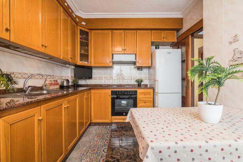 Foto 81e216c4-dd3f-4652-b6f6-77520fa070c5. Appartement dans carrer espoz y mina 46 dans Centro Santa Pola