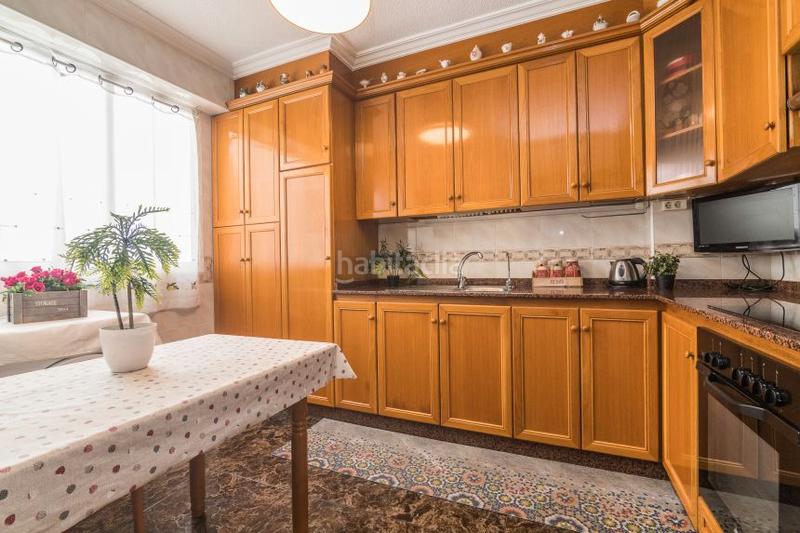 Foto 95d79539-205b-47e3-b064-6896e0a9aa60. Appartement dans carrer espoz y mina 46 dans Centro Santa Pola