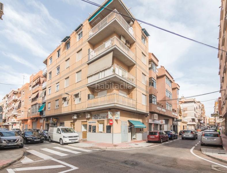 Foto bdcaa25a-e108-425c-8bad-b612995321b9. Etagenwohnung in carrer espoz y mina 46 in Centro Santa Pola