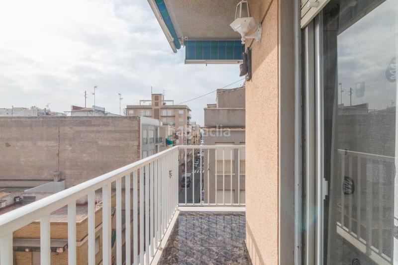 Foto e9050c2a-4de8-4f08-81dc-5274a2670095. Etagenwohnung in carrer espoz y mina 46 in Centro Santa Pola