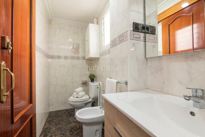 Foto 16c53f2b-8593-4809-b506-f2d0964e35ad. Piso en carrer espoz y mina 46 en Centro Santa Pola