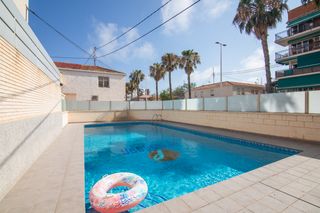 Apartament a Calle yecla 38. ¡a un paso del mar!