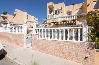 Casa a Avinguda d'europa 37. ****bungalow en planta alta con gran parcela privada***