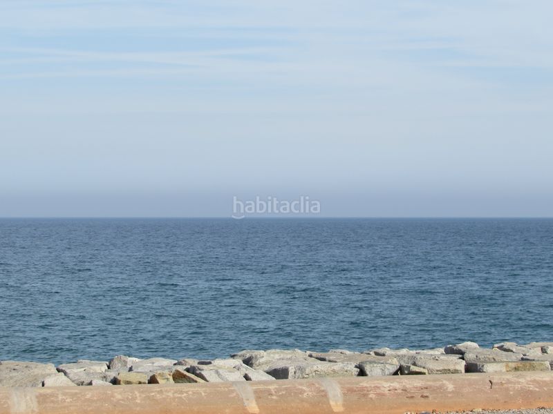 Foto c1134be2-ead2-4e1f-a6c3-1a126bc241fa. Dúplex amb calefacció piscina a Port Badalona